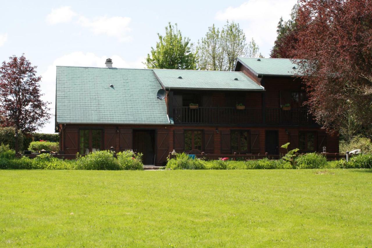 Spruce Lake Sauviat-sur-Vige Bagian luar foto